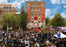 El 31 de octubre de 2009, tres mil scientologists e invitados asistieron a la inauguración y apertura de la nueva Iglesia Fundacional. La estructura fue restaurada completamente como uno de las principales lugares históricos de Washington. 
