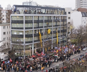 El 13 de enero de 2007, miles de scientologists e invitados de las Naciones Unidas, la Embajada de Estados Unidos y las organizaciones europeas de prensa, asistieron a la celebración trascendental de la gran inauguración de la Iglesia de Scientology de Berlín. 