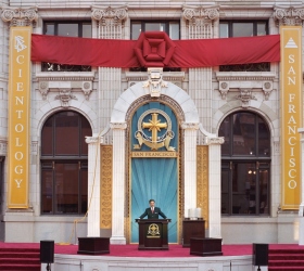 El Sr. Miscavige inauguró el monumento restaurado del Edificio Transamérica, en el corazón de la ciudad de San Francisco, para una nueva era de actividad espiritual. 